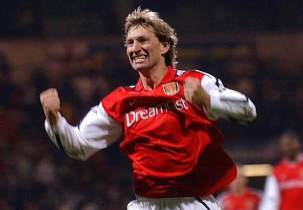 Tony Adams Arsenal: Tìm hiểu về sự nghiệp của một trung vệ thép
